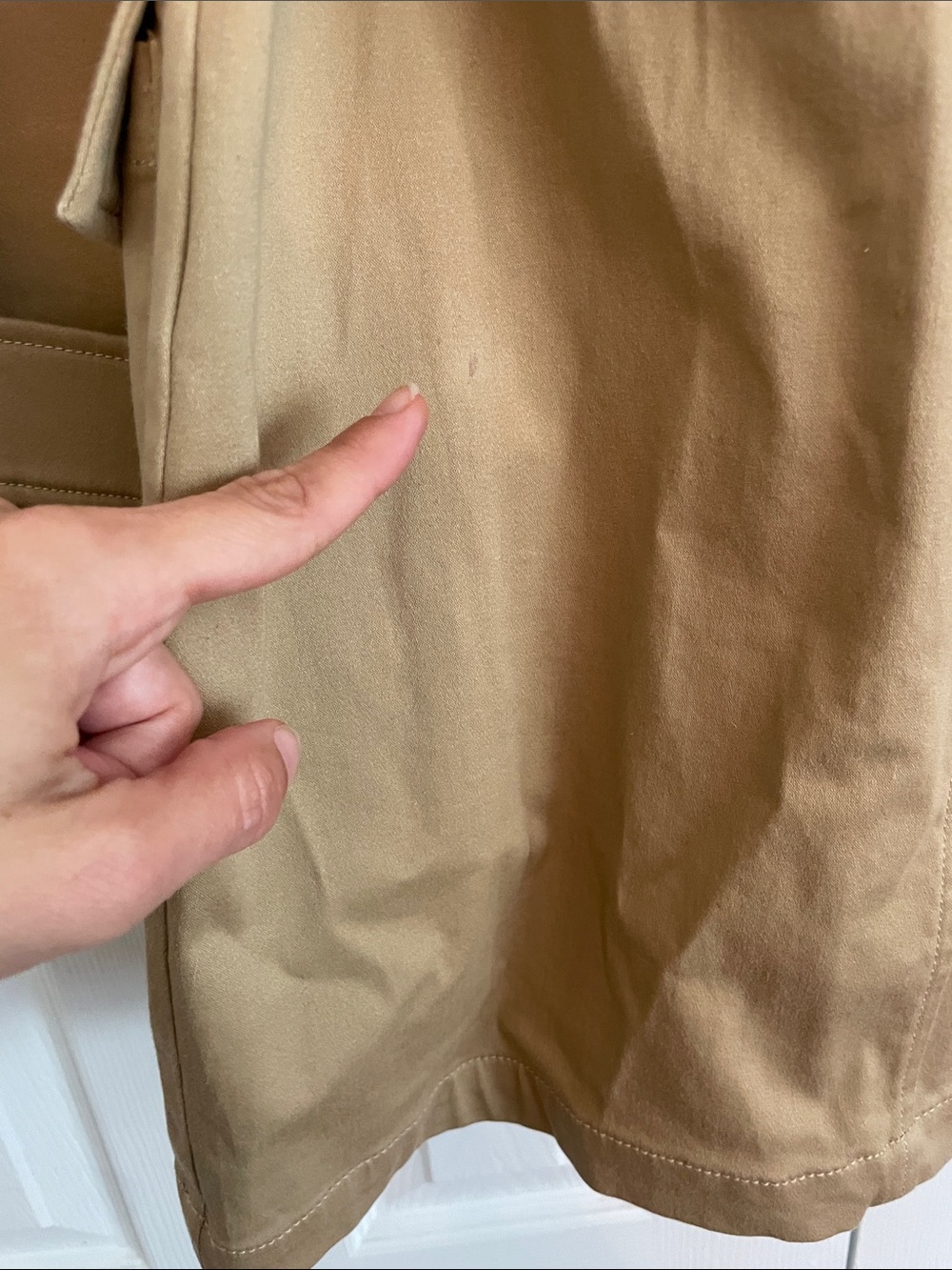 New L’academie Provins Mini Belted Trench Dress in Tan size Small - Picture 9 of 12